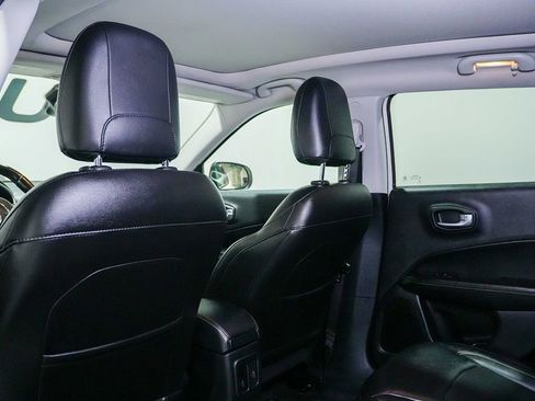 Used 2018 Jeep Compass Latitude w/ Popular Equipment Group AWD/4WD image 20