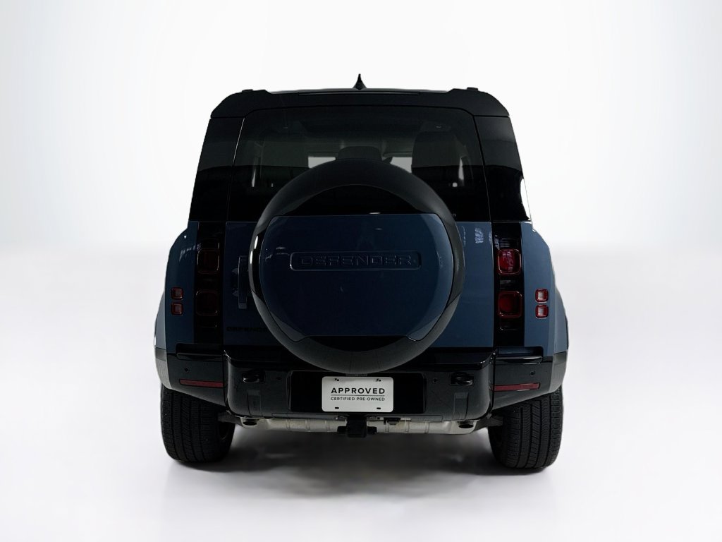 Used 2025 Land Rover Defender 90 X-Dynamic SE AWD/4WD image 4