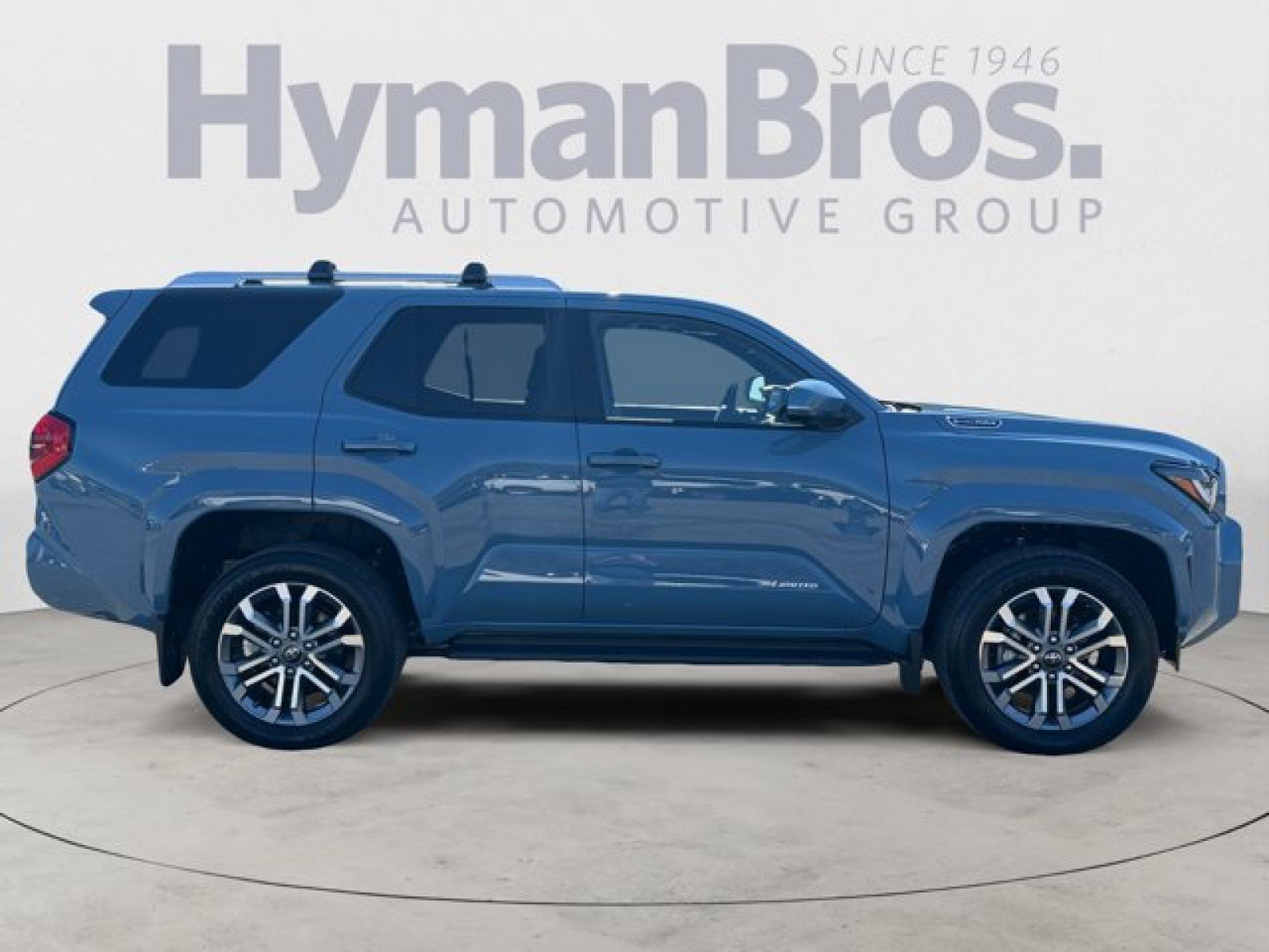 Used 2025 Toyota 4Runner Limited AWD/4WD image 2