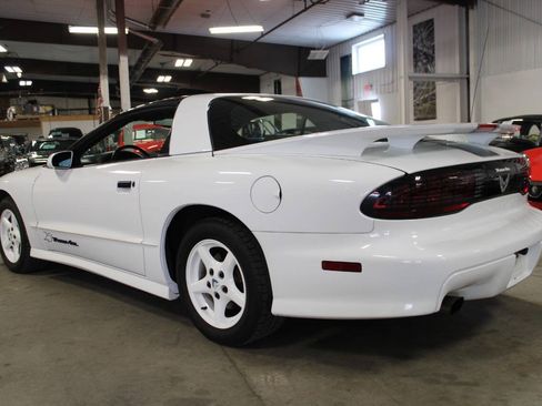 Used 1994 Pontiac Firebird Coupe RWD image 4