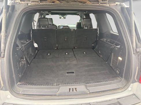 Used 2019 Ford Expedition XLT w/ Equipment Group 202A AWD/4WD image 43
