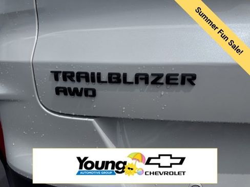 New 2026 Chevrolet TrailBlazer RS w/ Convenience Package AWD/4WD image 11