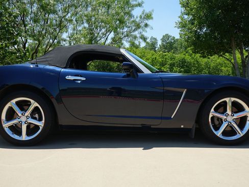 Used 2008 Saturn Sky Red Line RWD image 18