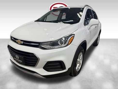 Used 2018 Chevrolet Trax LT w/ LT Convenience Package image 10