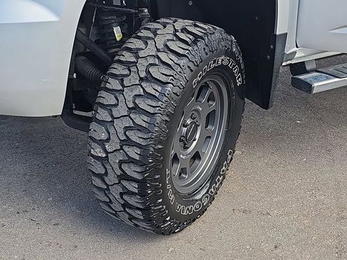 Used 2017 GMC Canyon SLT w/ Driver Alert Package image 35