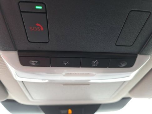 Used 2025 Nissan Pathfinder SV image 24