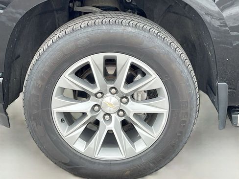 Used 2021 Chevrolet Silverado 1500 High Country w/ Technology Package image 32