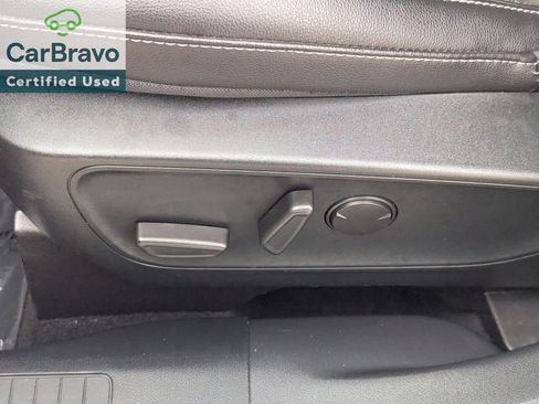 Used 2022 Ford Escape SEL FWD image 21
