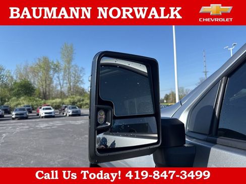 Used 2025 Chevrolet Silverado 2500 ZR2 w/ Technology Package AWD/4WD image 40