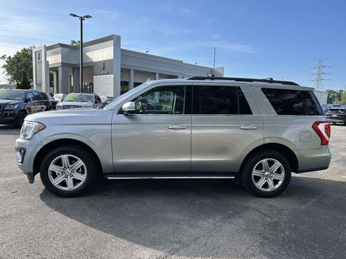 Used 2020 Ford Expedition XLT w/ Equipment Group 202A RWD image 8