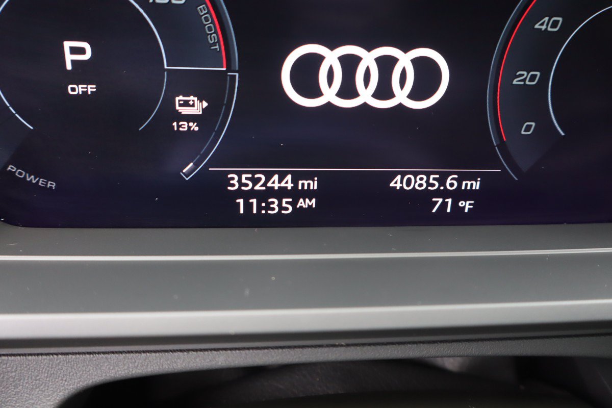 Used 2023 Audi Q4 e-tron Prestige AWD/4WD image 11