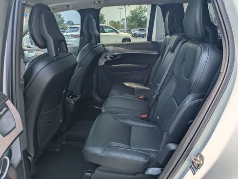 Used 2022 Volvo XC90 T6 Inscription w/ Advanced Package AWD/4WD image 16
