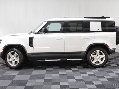 Used 2023 Land Rover Defender 110 SE image 4