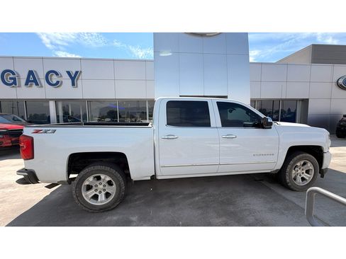 Used 2018 Chevrolet Silverado 1500 LTZ Z71 w/ LTZ Plus Package AWD/4WD image 8
