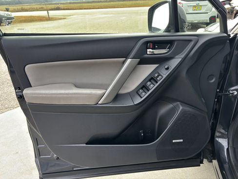 Used 2014 Subaru Forester 2.5i Touring image 20