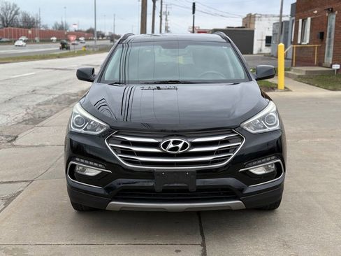 Used 2017 Hyundai Santa Fe Sport image 2