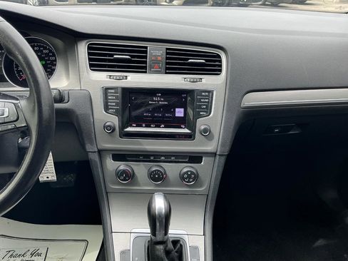 Used 2015 Volkswagen Golf S w/ Lighting Package FWD image 21
