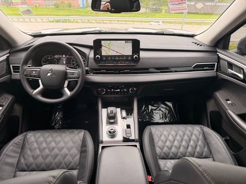 Used 2022 Mitsubishi Outlander SEL AWD/4WD image 3