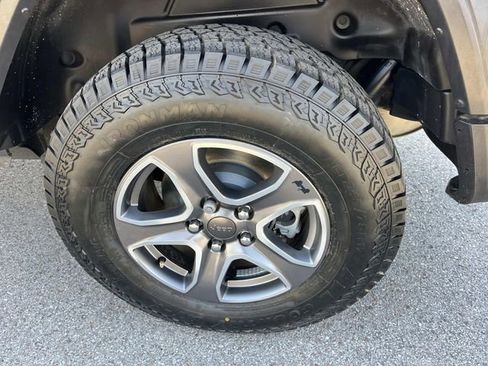 Used 2019 Jeep Wrangler Unlimited Sport AWD/4WD image 11