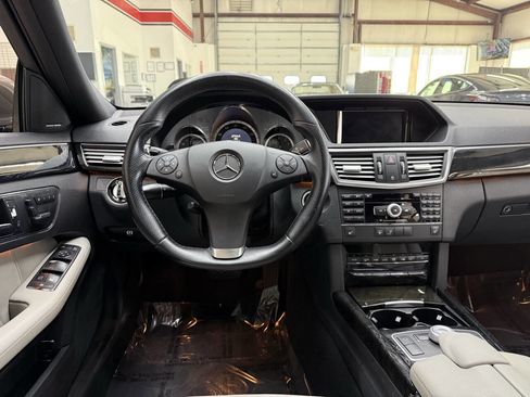 Used 2010 Mercedes-Benz E 350 Sedan w/ Premium 1 Pkg image 21