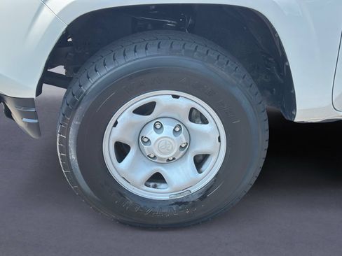 Used 2021 Toyota Tacoma SR w/ SR Convenience Package RWD image 10