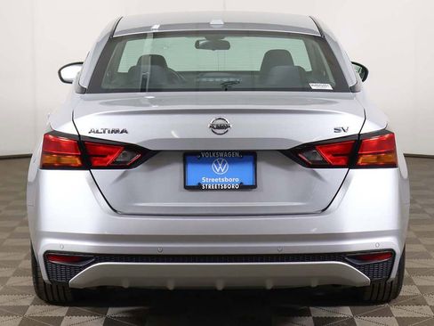 Used 2021 Nissan Altima 2.5 SV FWD image 9