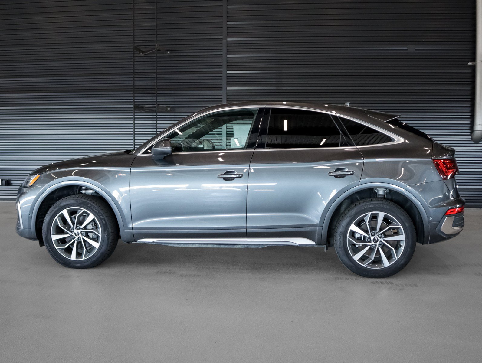 Used 2023 Audi Q5 2.0T Prestige w/ Prestige Package AWD/4WD image 13