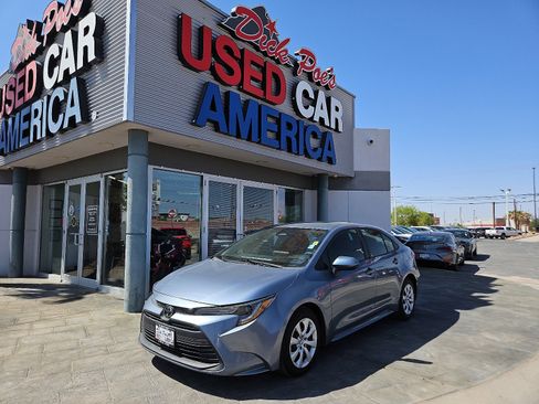 Used 2023 Toyota Corolla LE image 1