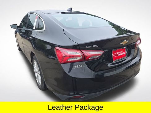 Used 2020 Chevrolet Malibu LT w/ Leather Package FWD image 3