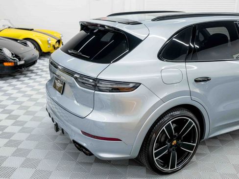 Used 2022 Porsche Cayenne GTS AWD/4WD image 26