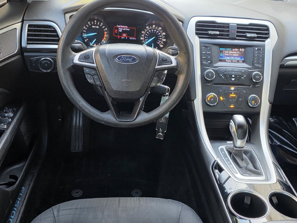 Used 2013 Ford Fusion SE FWD image 11