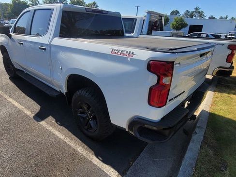 Used 2022 Chevrolet Silverado 1500 Custom Trail Boss AWD/4WD image 12