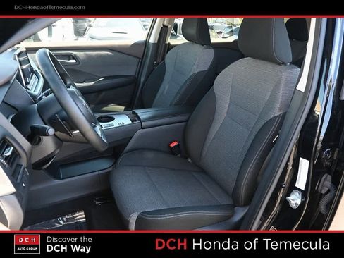 Used 2023 Nissan Rogue SV image 18