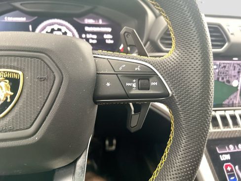 Used 2021 Lamborghini Urus AWD/4WD image 12