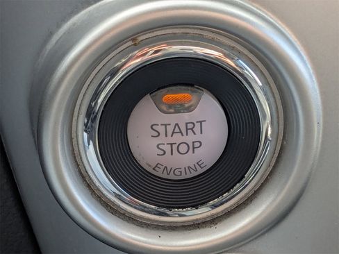 Used 2018 Nissan Titan PRO-4X image 33