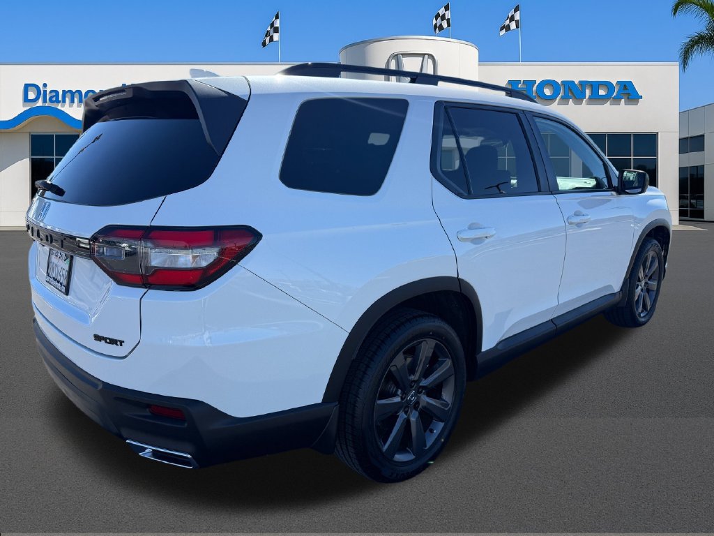 Certified 2025 Honda Pilot Sport image 7