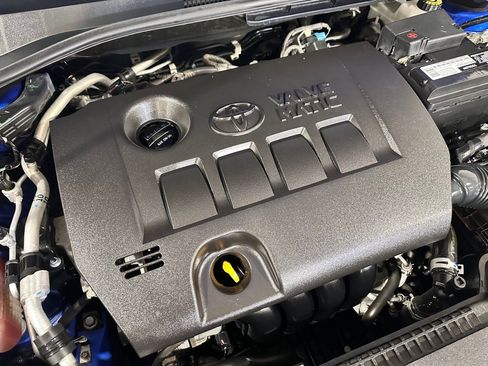 Used 2018 Toyota C-HR XLE image 39