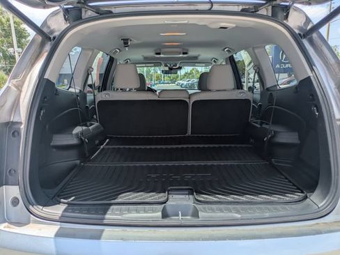 Used 2020 Honda Pilot Touring image 12