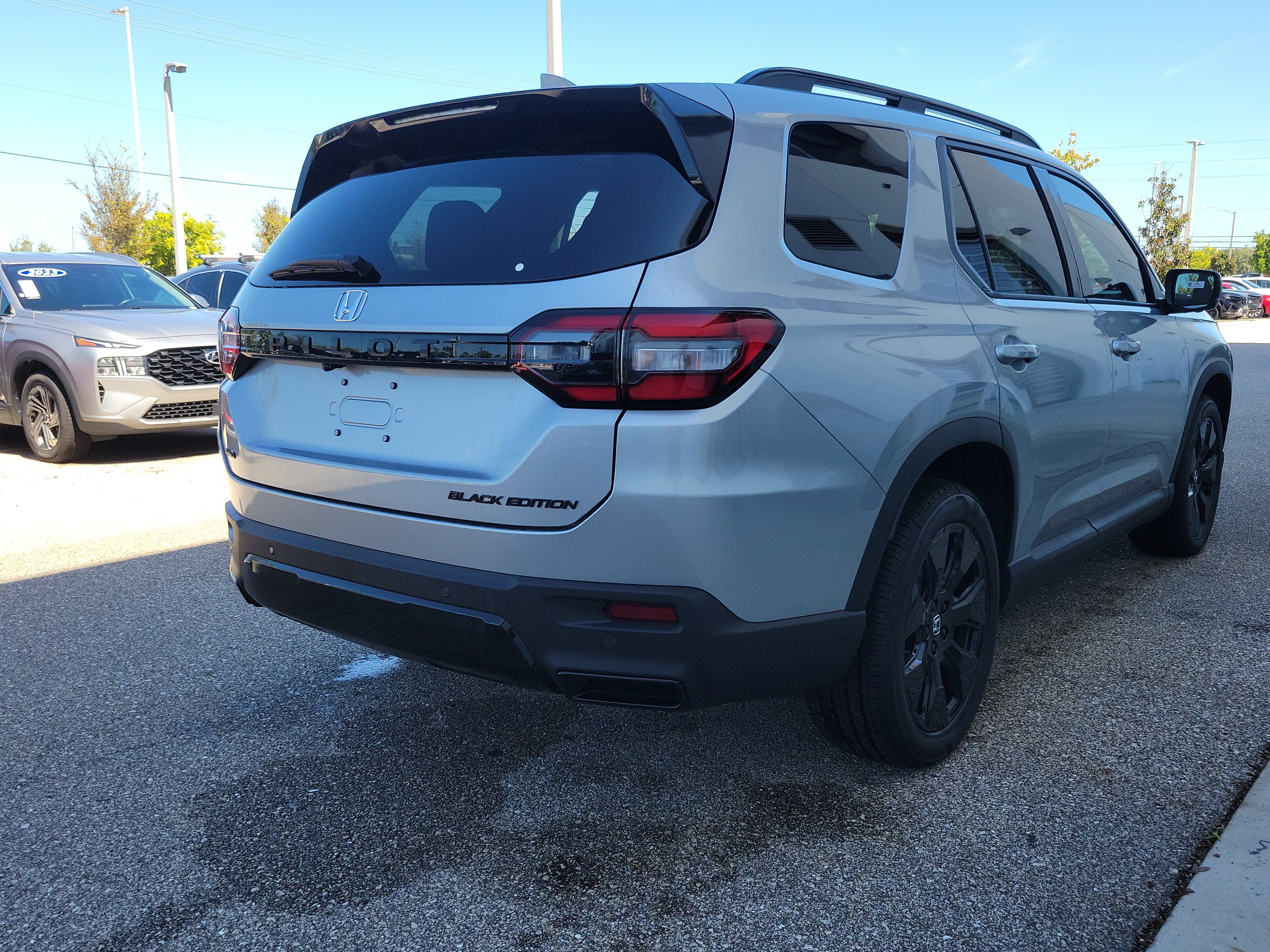 New 2026 Honda Pilot Black Edition image 6