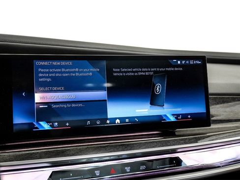 Used 2023 BMW 760i xDrive w/ Executive Package image 30