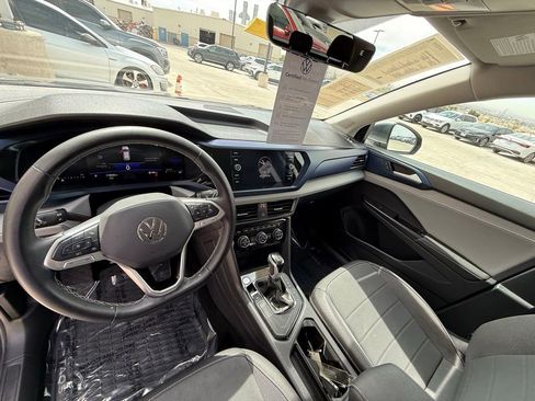 Certified 2024 Volkswagen Taos SE w/ MDO Package FWD image 19
