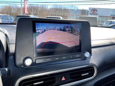Used 2023 Hyundai Kona SE image 19