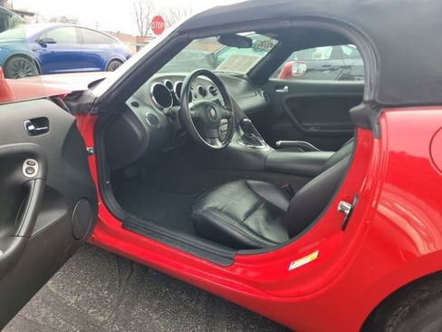 Used 2006 Pontiac Solstice Convertible w/ Premium Package image 28