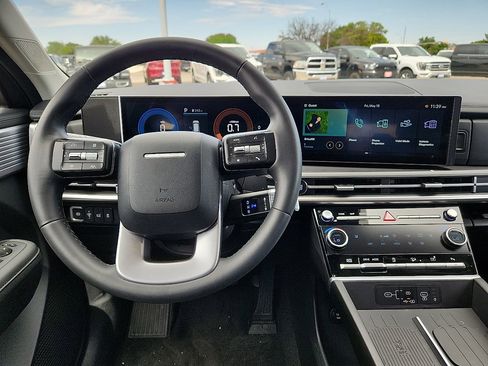 Used 2026 Hyundai Santa Fe SEL FWD image 6