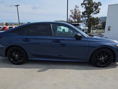 Used 2025 Honda Civic Sport image 9