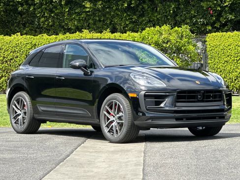 New 2026 Porsche Macan S AWD/4WD image 10