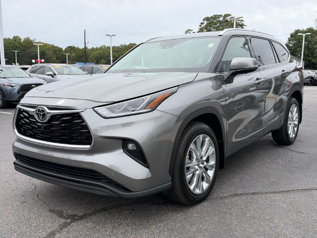 Used 2026 Toyota Highlander Limited AWD/4WD image 8
