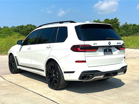 Certified 2025 BMW X7 M60i AWD/4WD image 6