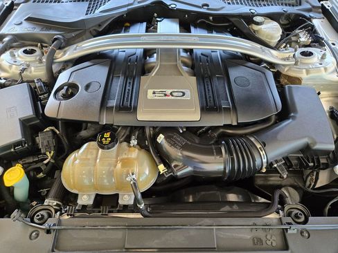 Used 2019 Ford Mustang GT Premium RWD image 29