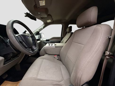 Used 2017 Ford F150 XLT image 19